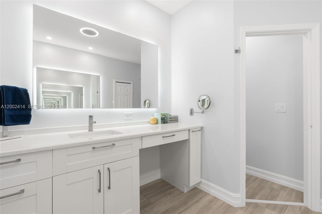 For Sale: $945,000 (5 beds, 4 baths, 3310 Square Feet)