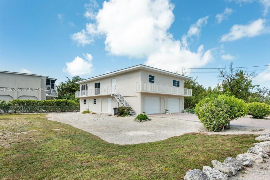 На продажу: $849,000 (3 спален, 2 ванн, 1260 Квадратных фут)
