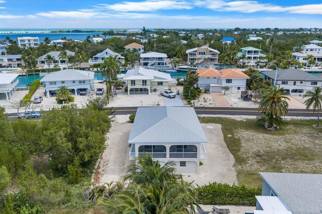 На продажу: $849,000 (3 спален, 2 ванн, 1260 Квадратных фут)