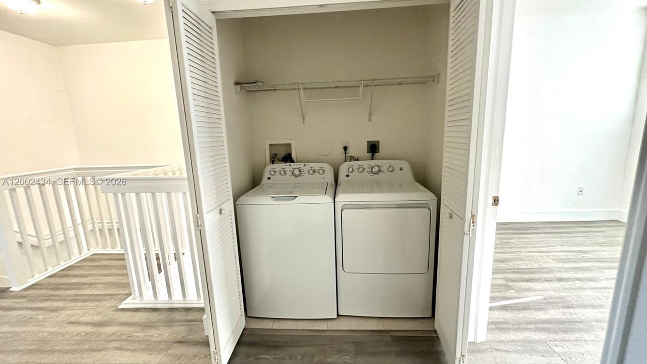 Recently Rented: $3,750 (4 beds, 2 baths, 1894 Square Feet)