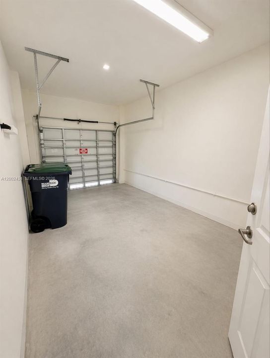Recently Rented: $3,750 (4 beds, 2 baths, 1894 Square Feet)