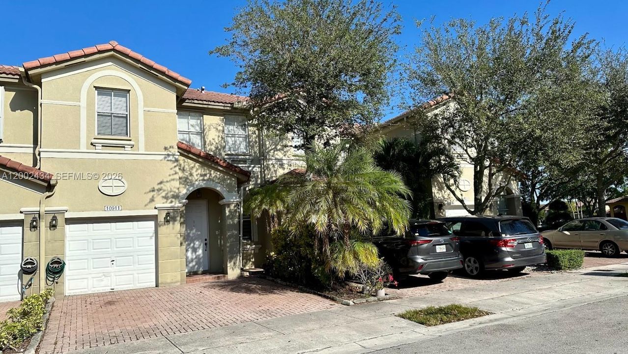 Recently Rented: $3,750 (4 beds, 2 baths, 1894 Square Feet)