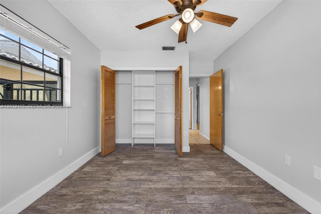 Vendido Recientemente: $643,900 (3 camas, 2 baños, 1596 Pies cuadrados)