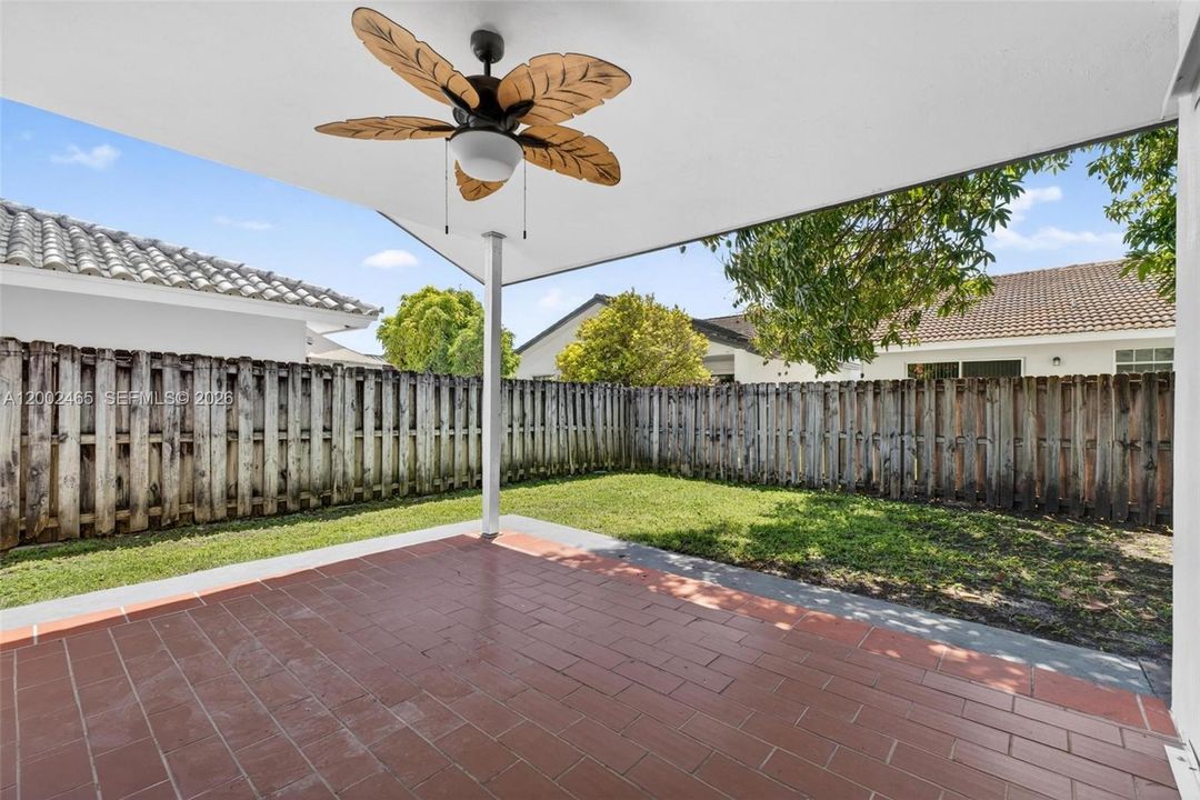 Vendido Recientemente: $643,900 (3 camas, 2 baños, 1596 Pies cuadrados)
