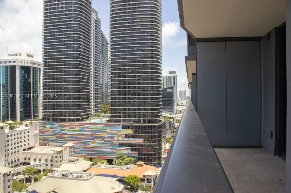 En Venta: $749,000 (1 camas, 1 baños, 823 Pies cuadrados)