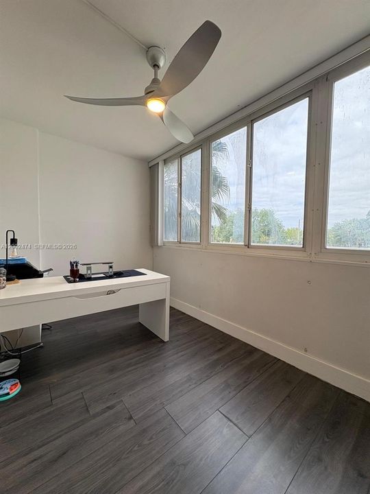 Active With Contract: $1,750 (1 beds, 1 baths, 844 Square Feet)