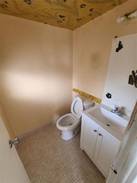 Half Bath1