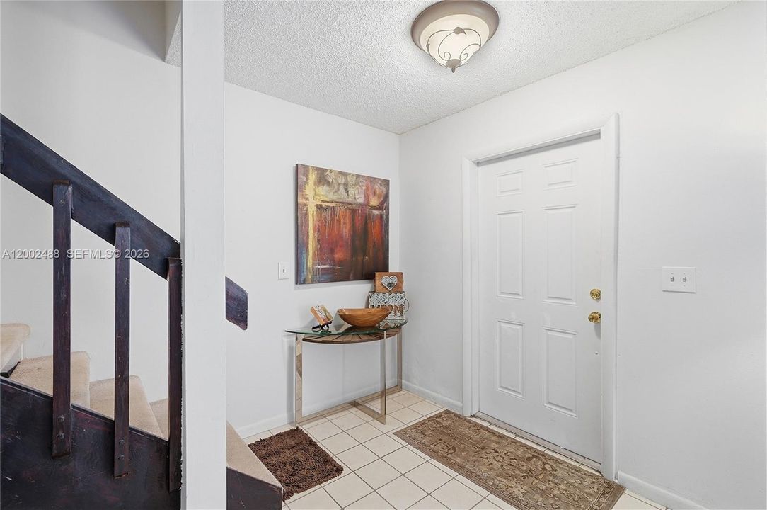 For Sale: $335,000 (3 beds, 3 baths, 2020 Square Feet)