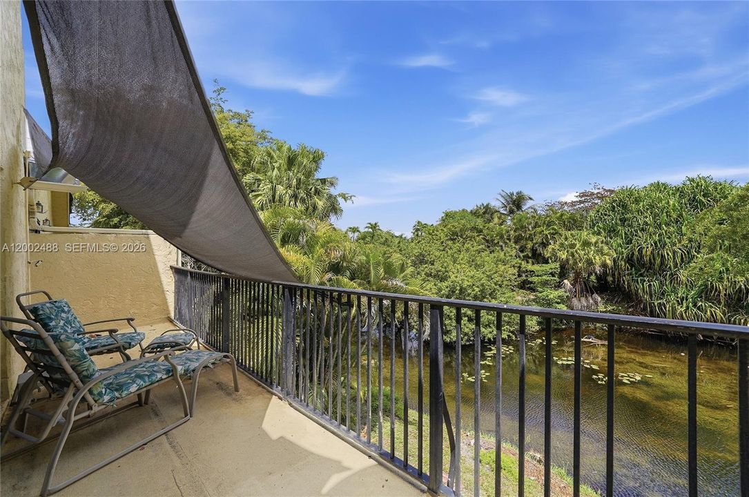 For Sale: $335,000 (3 beds, 3 baths, 2020 Square Feet)