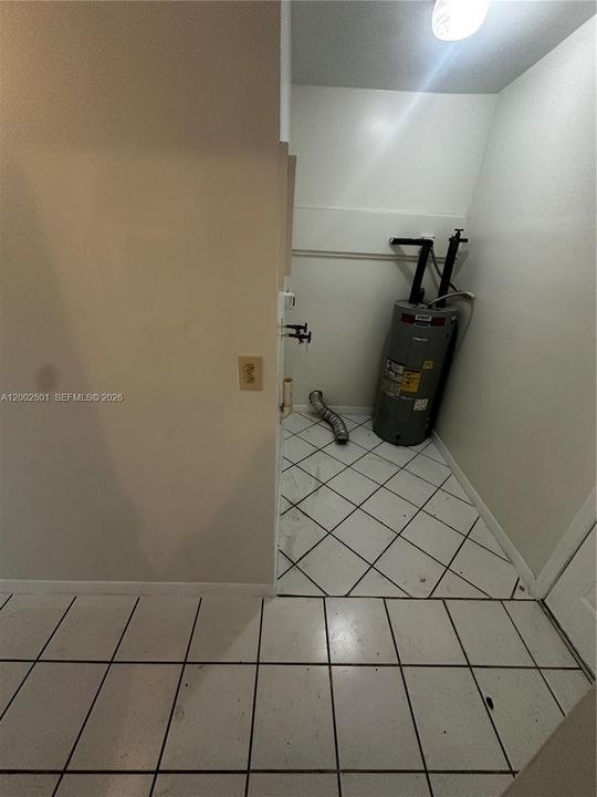En Renta: $2,650 (4 camas, 3 baños, 1384 Pies cuadrados)