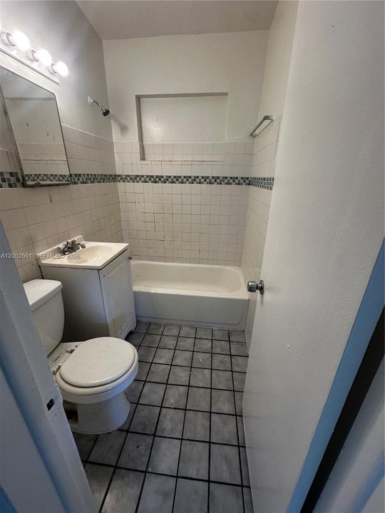 En Renta: $2,650 (4 camas, 3 baños, 1384 Pies cuadrados)