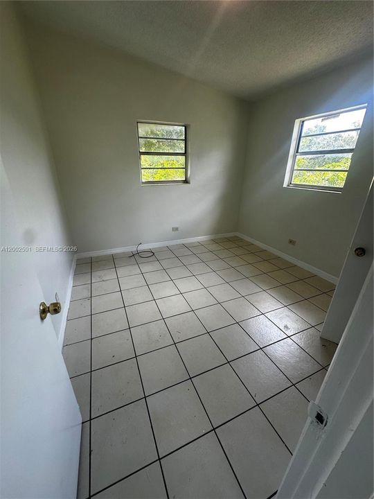 En Renta: $2,650 (4 camas, 3 baños, 1384 Pies cuadrados)