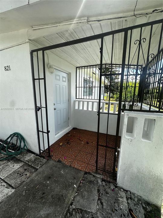En Renta: $2,650 (4 camas, 3 baños, 1384 Pies cuadrados)