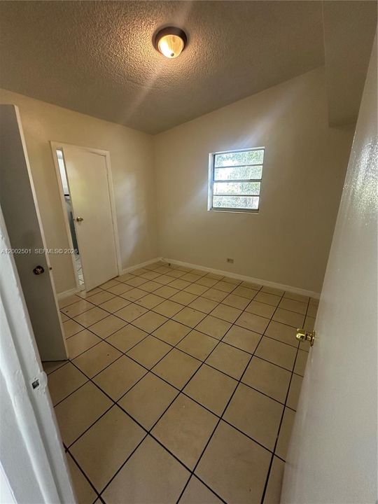 En Renta: $2,650 (4 camas, 3 baños, 1384 Pies cuadrados)