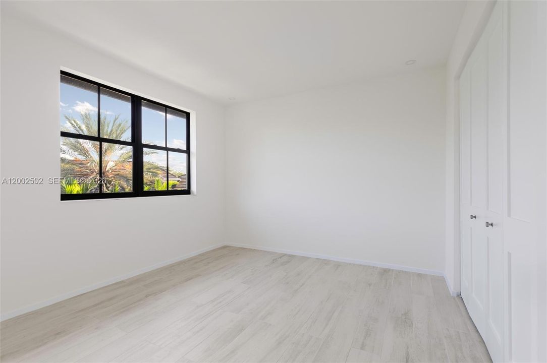 En Renta: $12,000 (4 camas, 3 baños, 2858 Pies cuadrados)