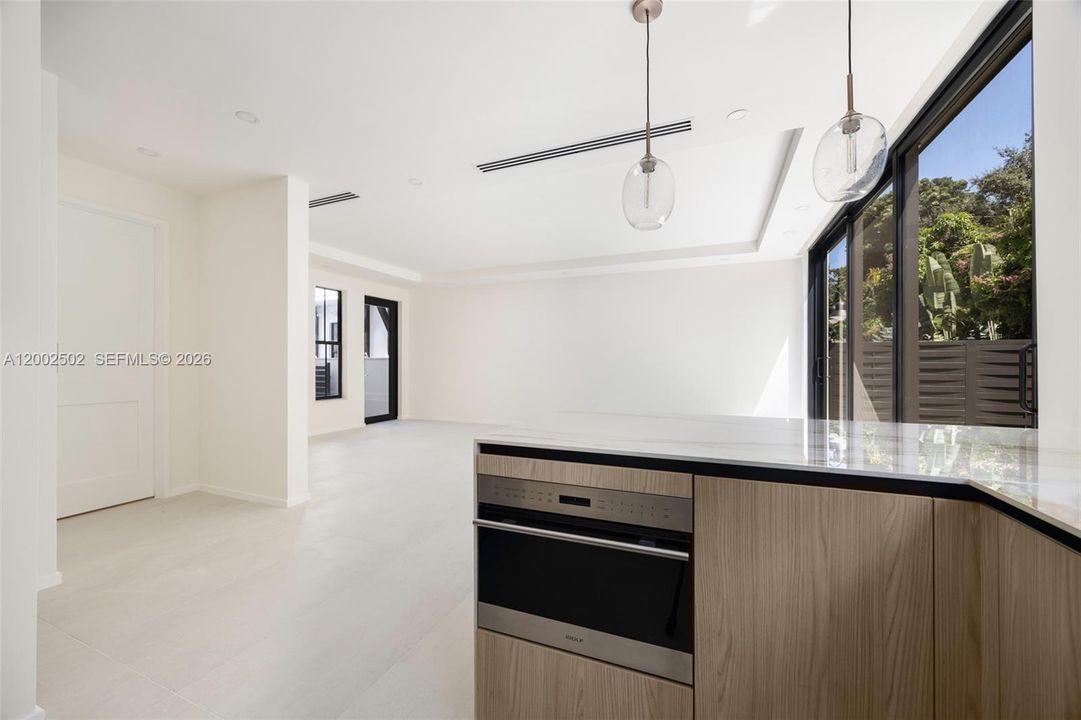 En Renta: $12,000 (4 camas, 3 baños, 2858 Pies cuadrados)