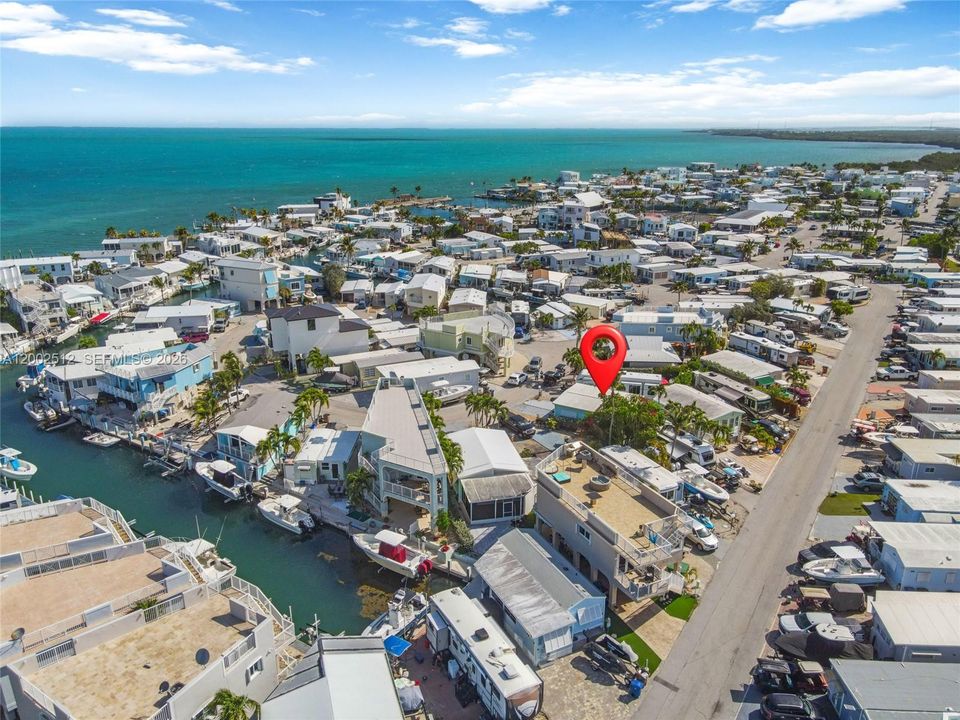 For Sale: $450,000 (2 beds, 1 baths, 744 Square Feet)