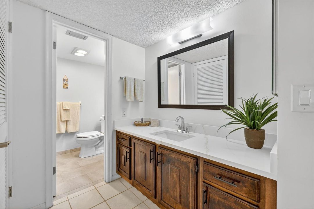 MASTER BATHROOM..