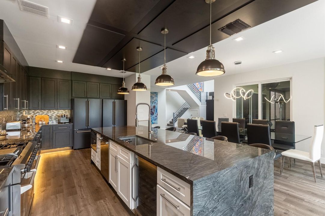 8416 Heritage Club