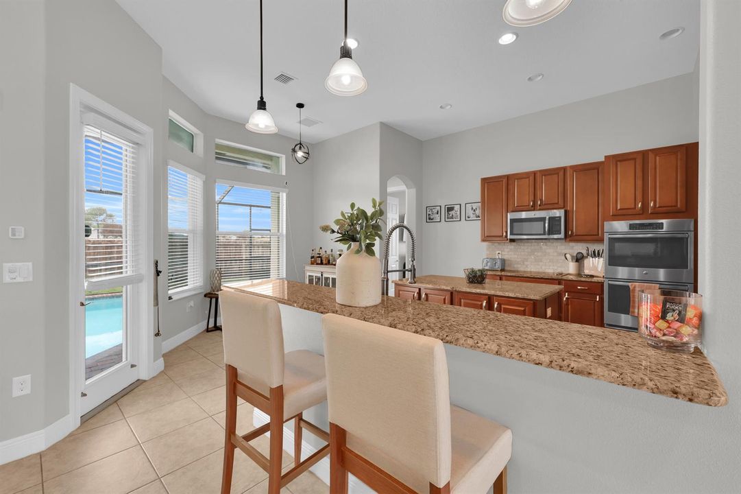 5816 NW Whitecap Road