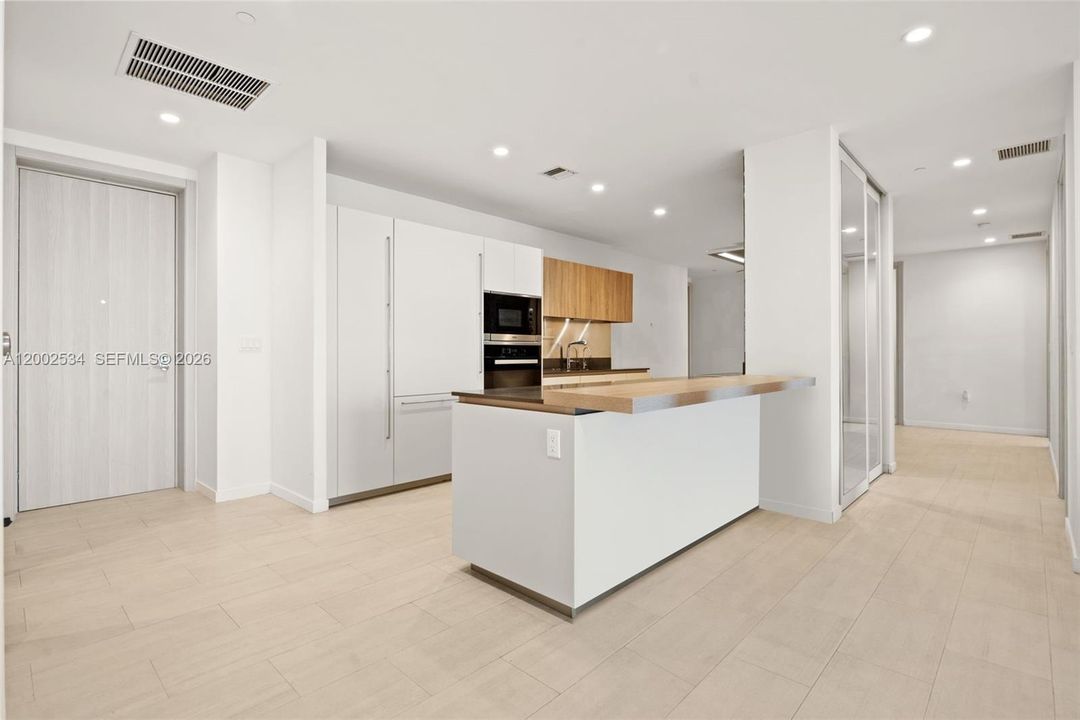 For Sale: $3,100,000 (3 beds, 4 baths, 2076 Square Feet)