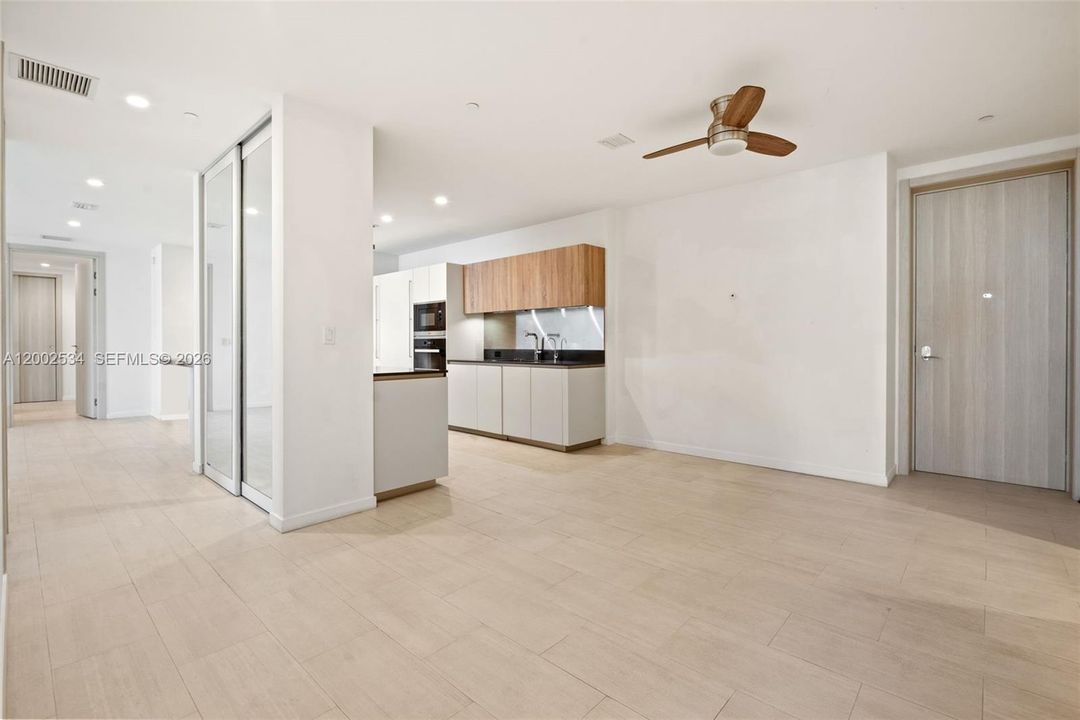 For Sale: $3,100,000 (3 beds, 4 baths, 2076 Square Feet)