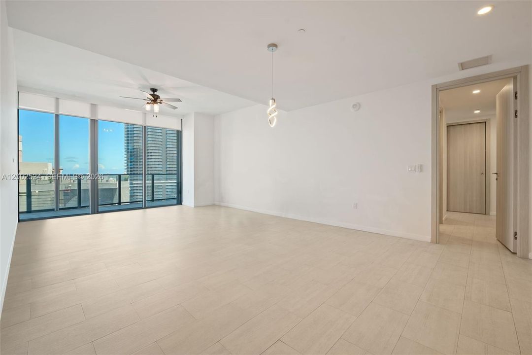 For Sale: $3,100,000 (3 beds, 4 baths, 2076 Square Feet)