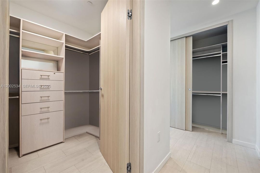 For Sale: $3,100,000 (3 beds, 4 baths, 2076 Square Feet)