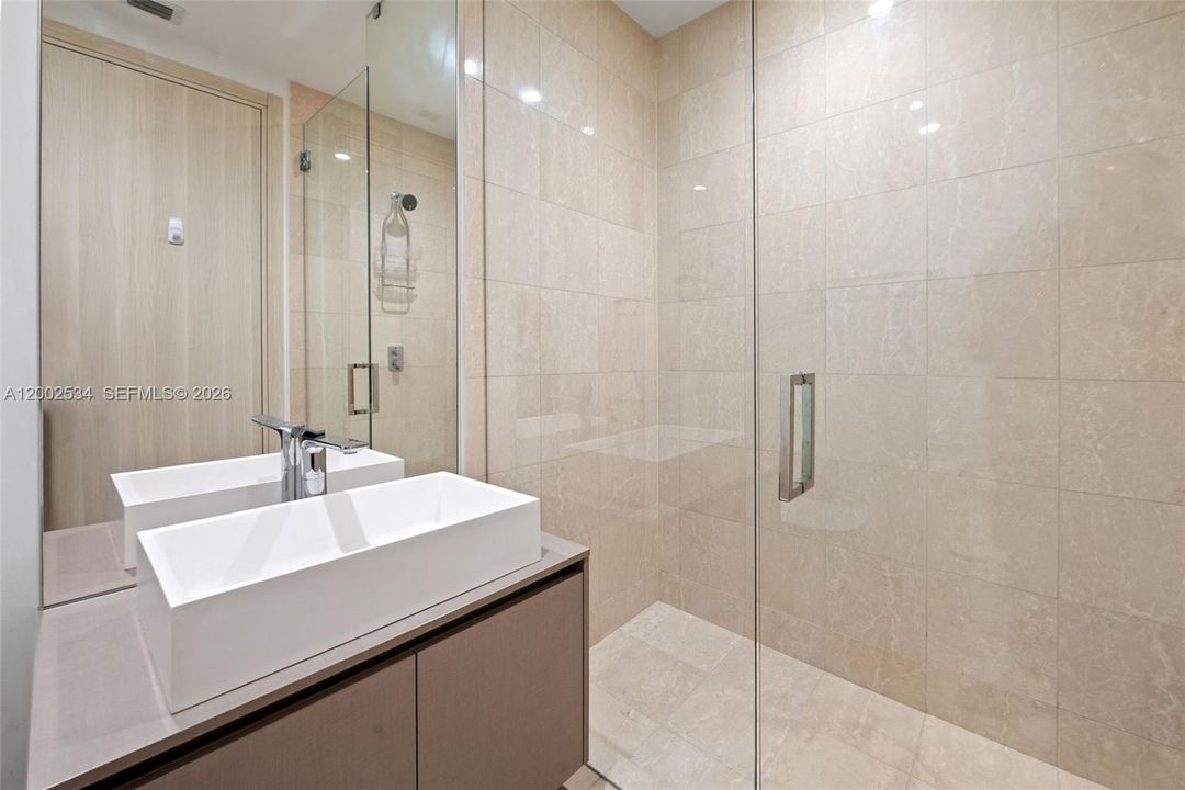 For Sale: $3,100,000 (3 beds, 4 baths, 2076 Square Feet)
