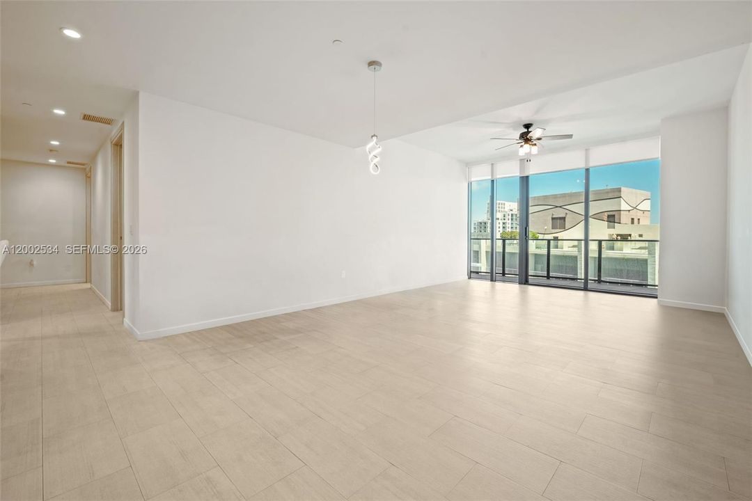 For Sale: $3,100,000 (3 beds, 4 baths, 2076 Square Feet)