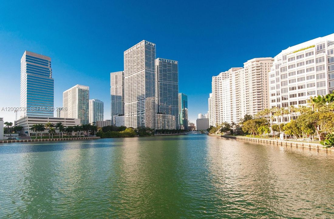 For Sale: $1,040,000 (2 beds, 2 baths, 1286 Square Feet)