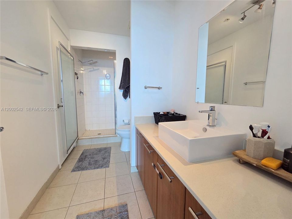 For Sale: $735,000 (2 beds, 2 baths, 1142 Square Feet)
