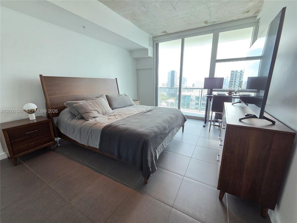 For Sale: $735,000 (2 beds, 2 baths, 1142 Square Feet)
