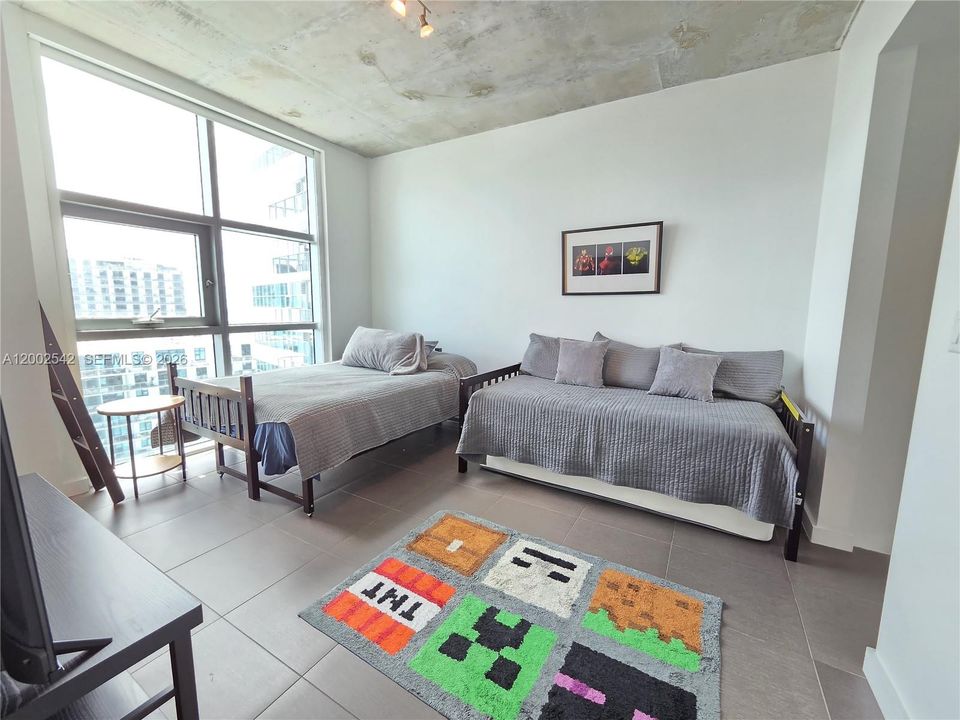For Sale: $735,000 (2 beds, 2 baths, 1142 Square Feet)