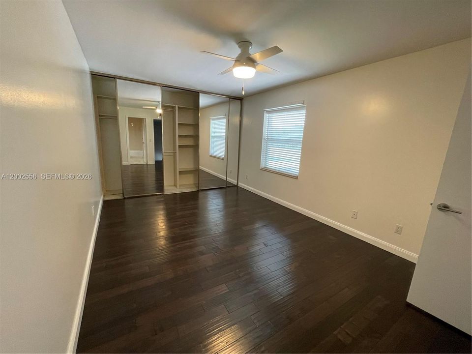 For Sale: $340,000 (2 beds, 2 baths, 1374 Square Feet)