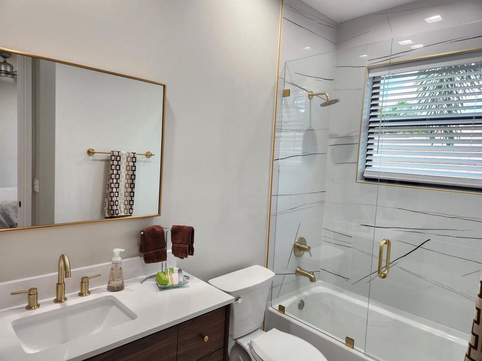 FULL GOLF 4633 sqft