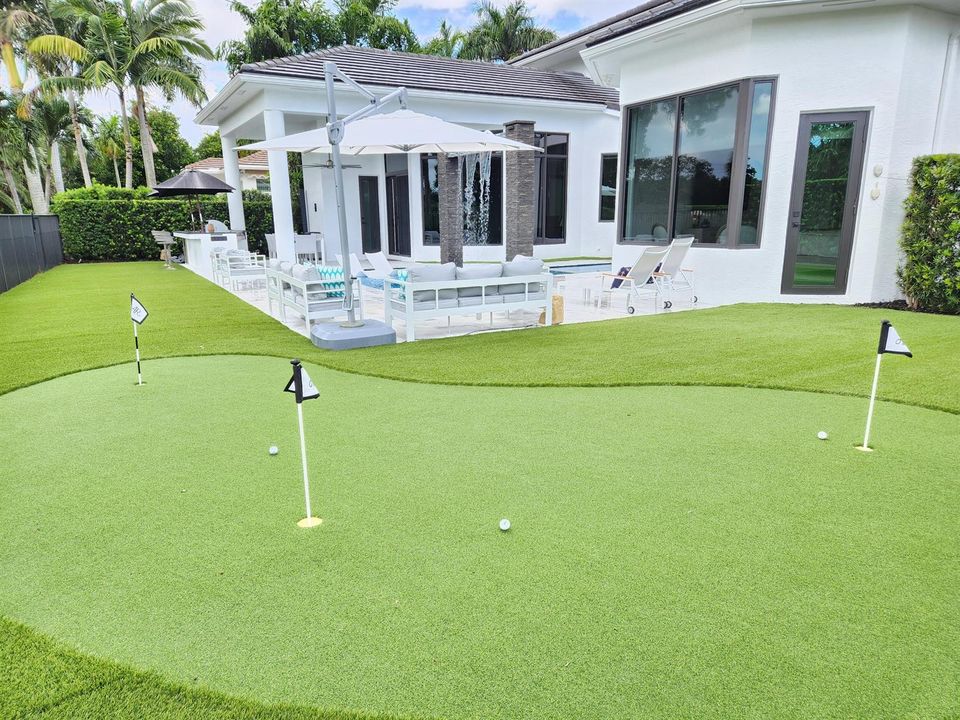 FULL GOLF 4633 sqft