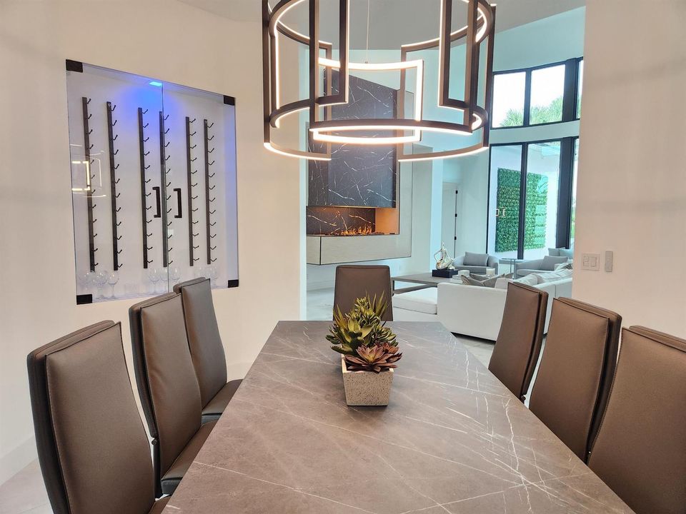 FULL GOLF 4633 sqft