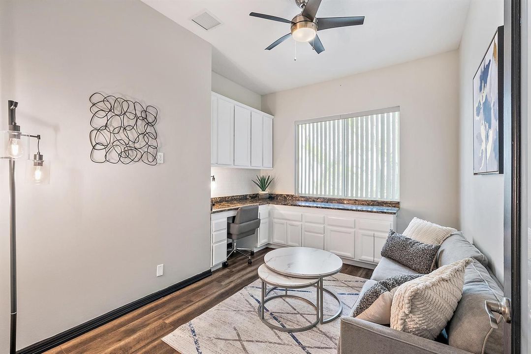 9052 Sand Pine Ln-6