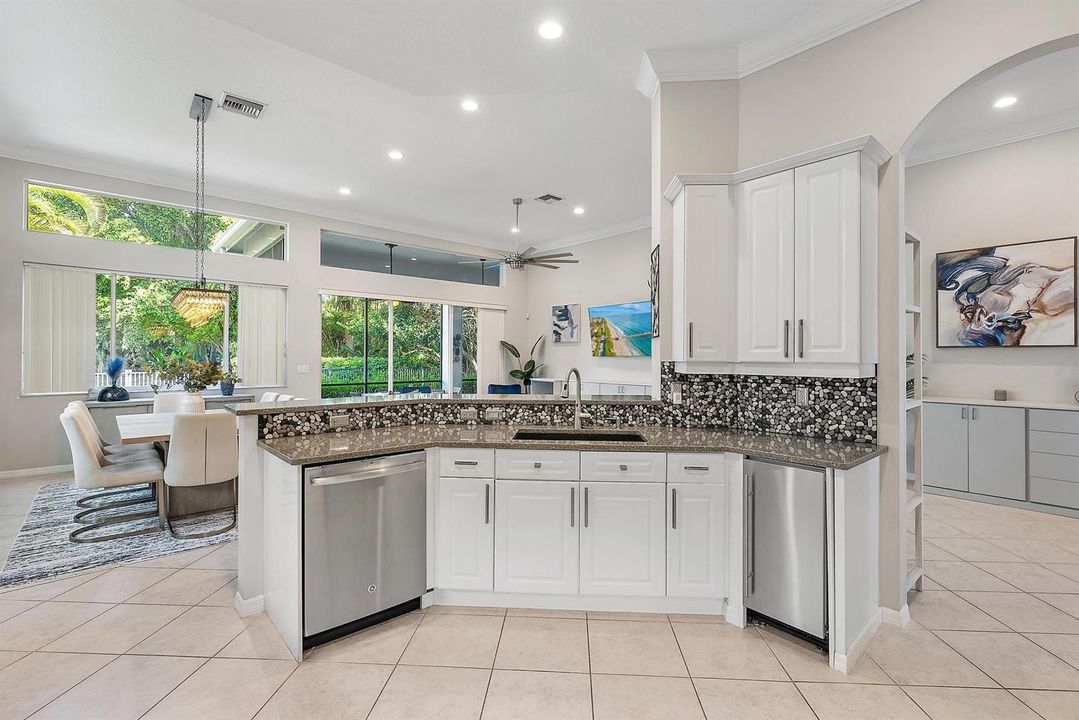 9052 Sand Pine Ln-8