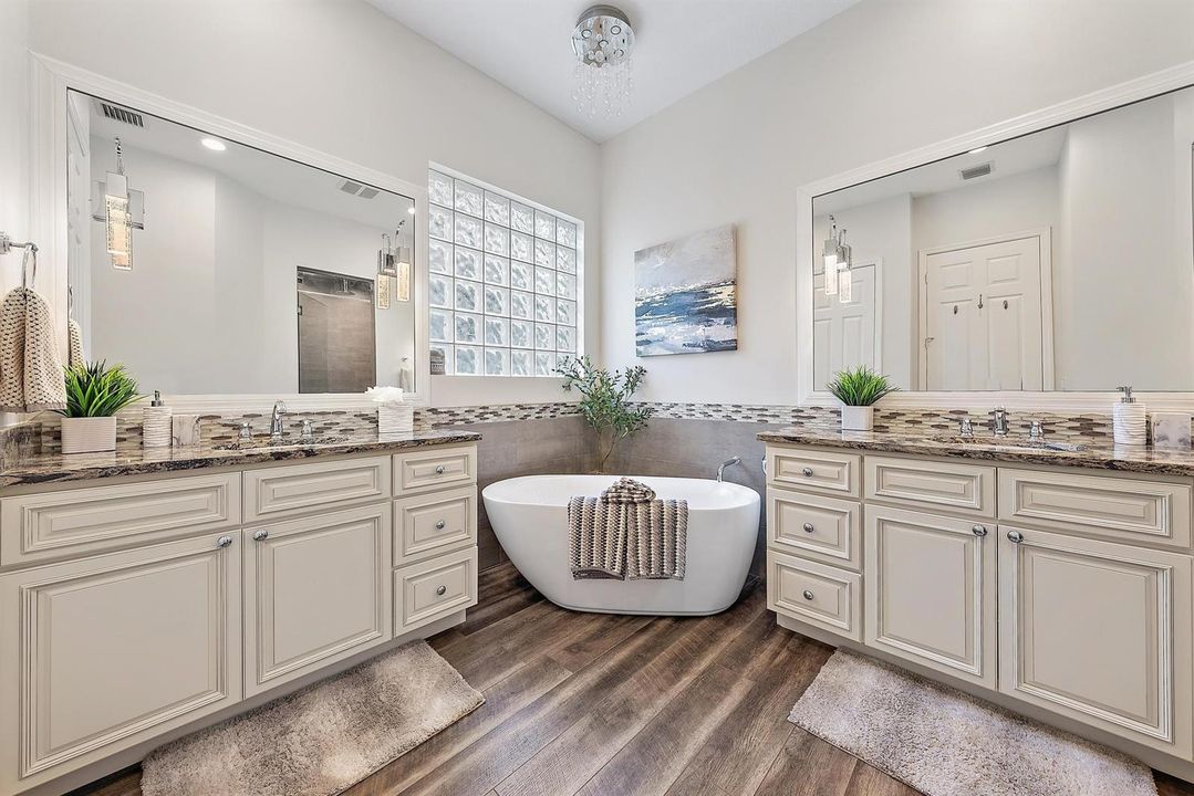 9052 Sand Pine Ln-17