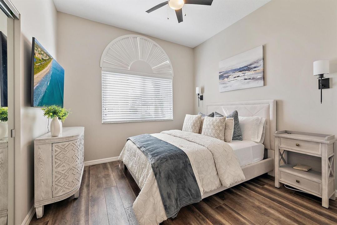 9052 Sand Pine Ln-3