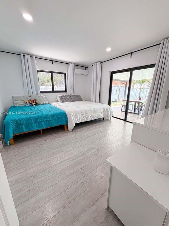 Vendido Recientemente: $650,000 (4 camas, 2 baños, 0 Pies cuadrados)