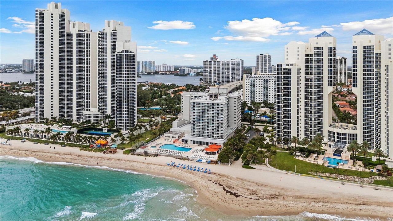 18-19201 Collins Ave #114, Sunny Isles B