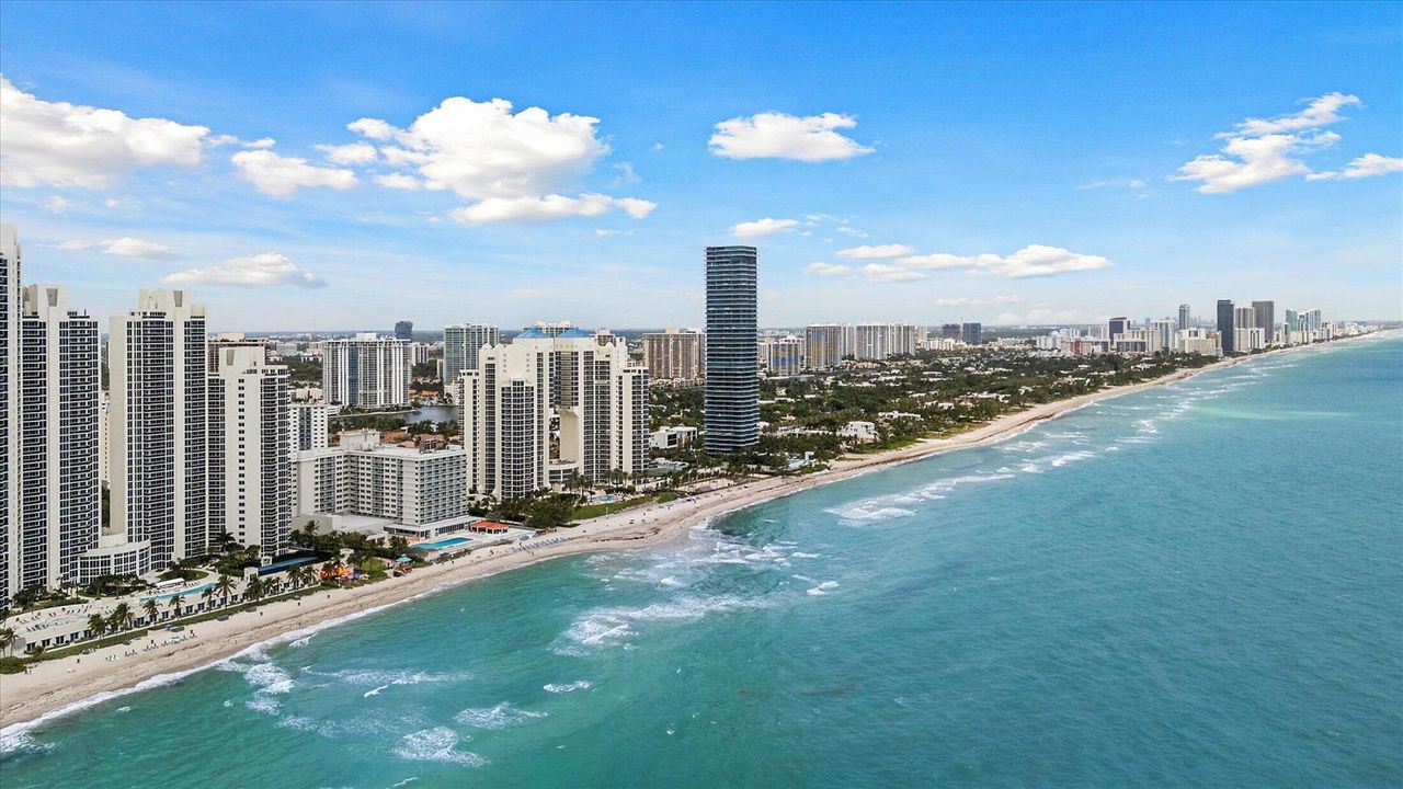 22-19201 Collins Ave #114, Sunny Isles B