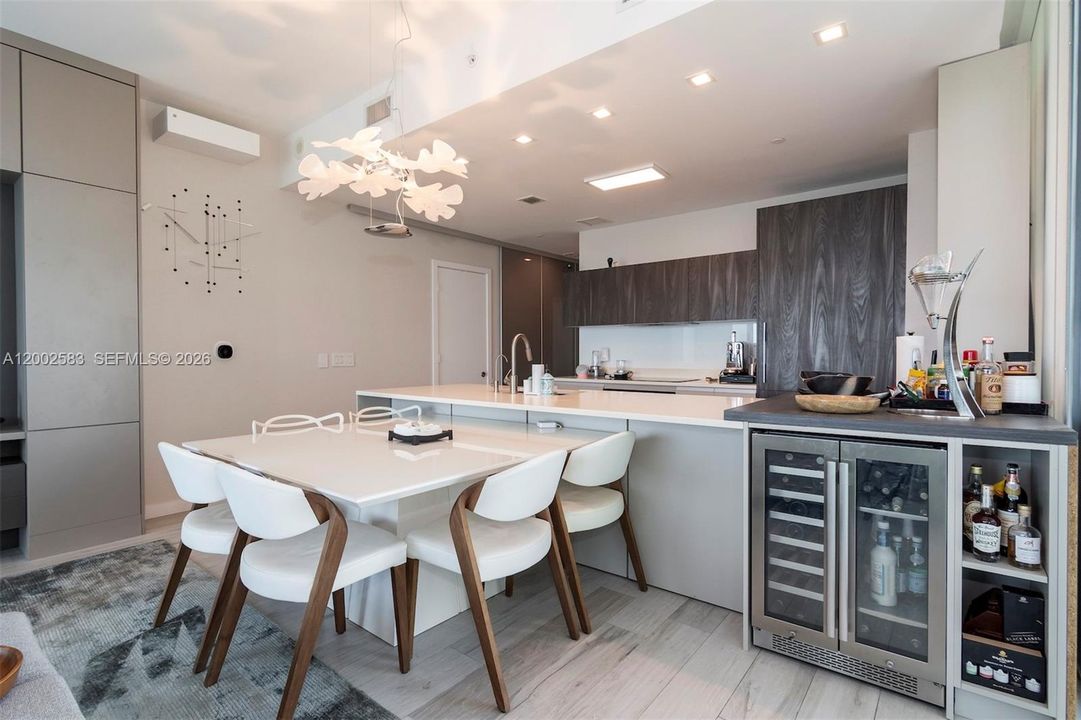 En Venta: $1,395,000 (3 camas, 3 baños, 1649 Pies cuadrados)