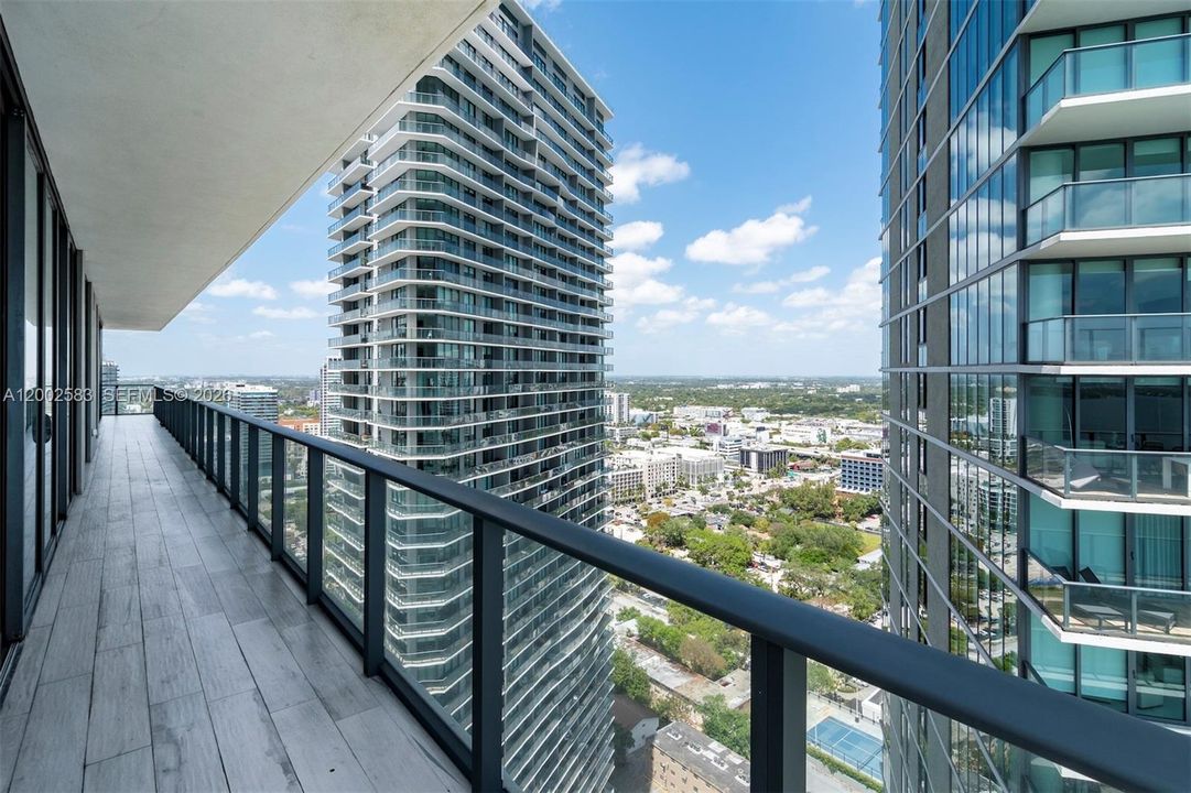 En Venta: $1,395,000 (3 camas, 3 baños, 1649 Pies cuadrados)