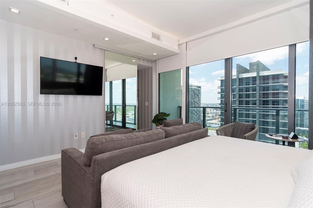 En Venta: $1,395,000 (3 camas, 3 baños, 1649 Pies cuadrados)