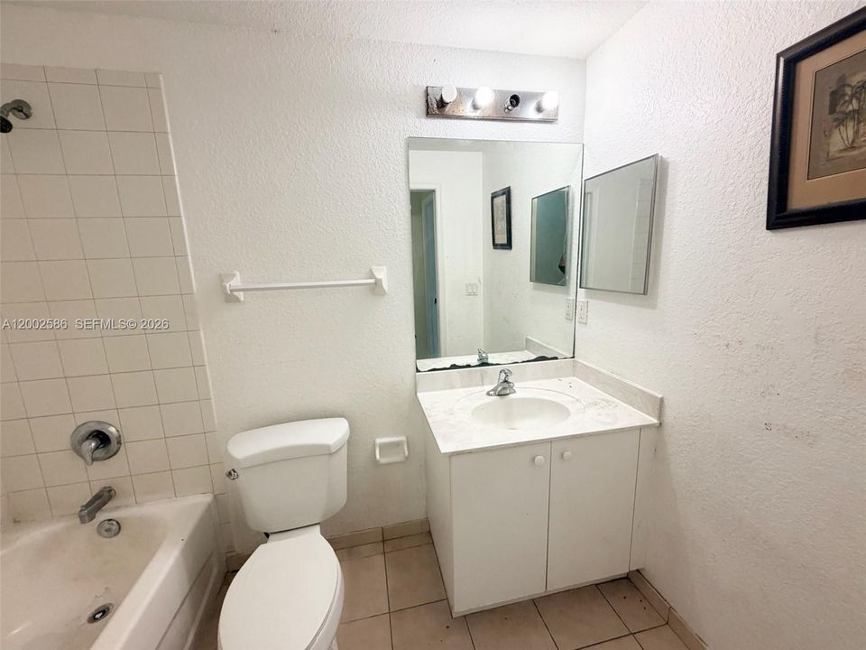 For Rent: $2,500 (3 beds, 3 baths, 1601 Square Feet)