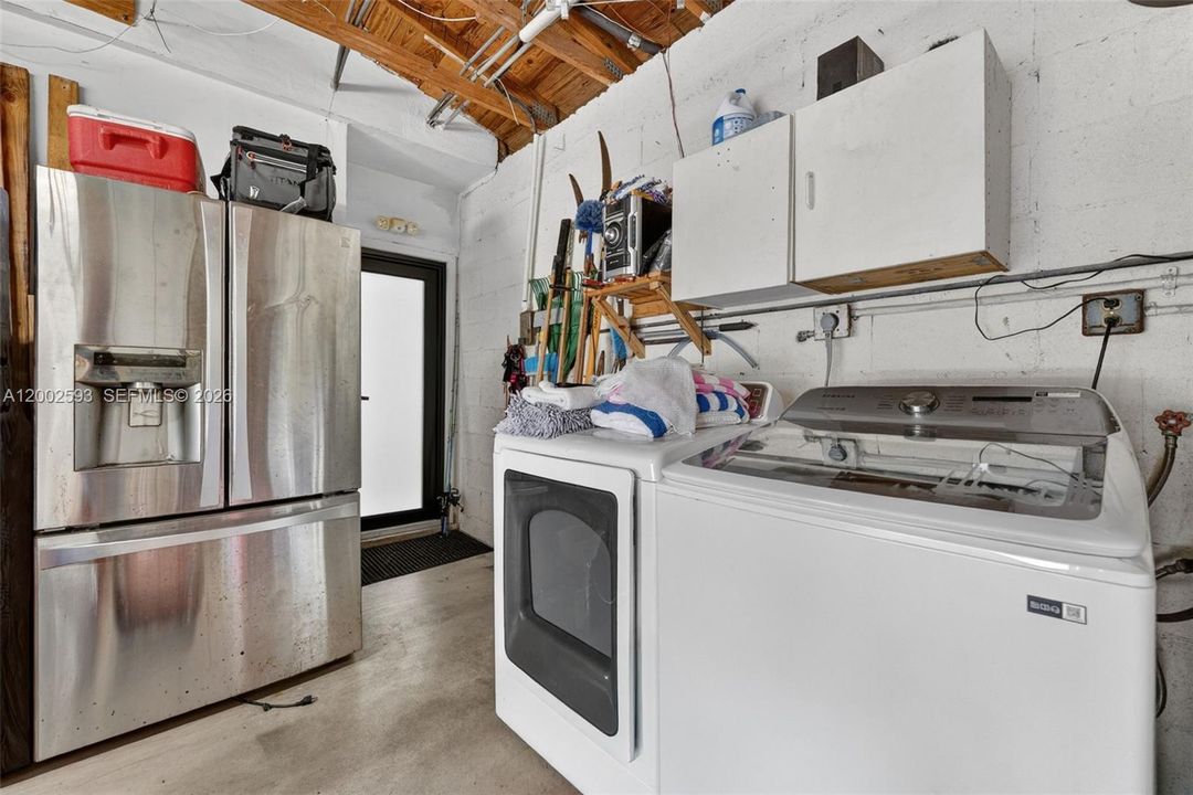 Active With Contract: $1,299,000 (4 beds, 2 baths, 2043 Square Feet)